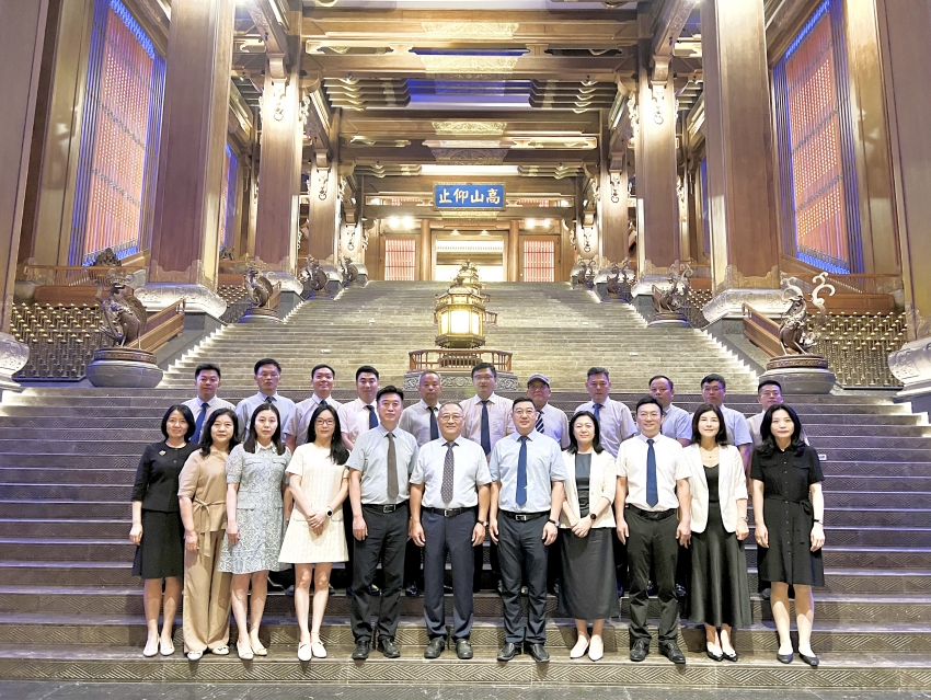 1741773568362588.jpg 恒誠(chéng)信集團(tuán)2024年度年中工作會(huì)議順利召開(kāi)1.jpg